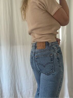 Levi’s vintage 550 jeans relaxed fit tapered leg dream pair!